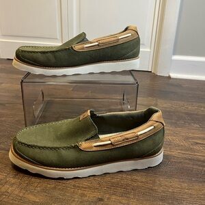 Rugged Shark Men’s Beacon Slip-On Shoes Size Men’s 11.5 Color Green And Tan